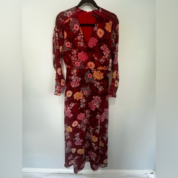 Guess Floral Long Sleeve Maxi Dress
Size: 6 - Picture 4 of 13